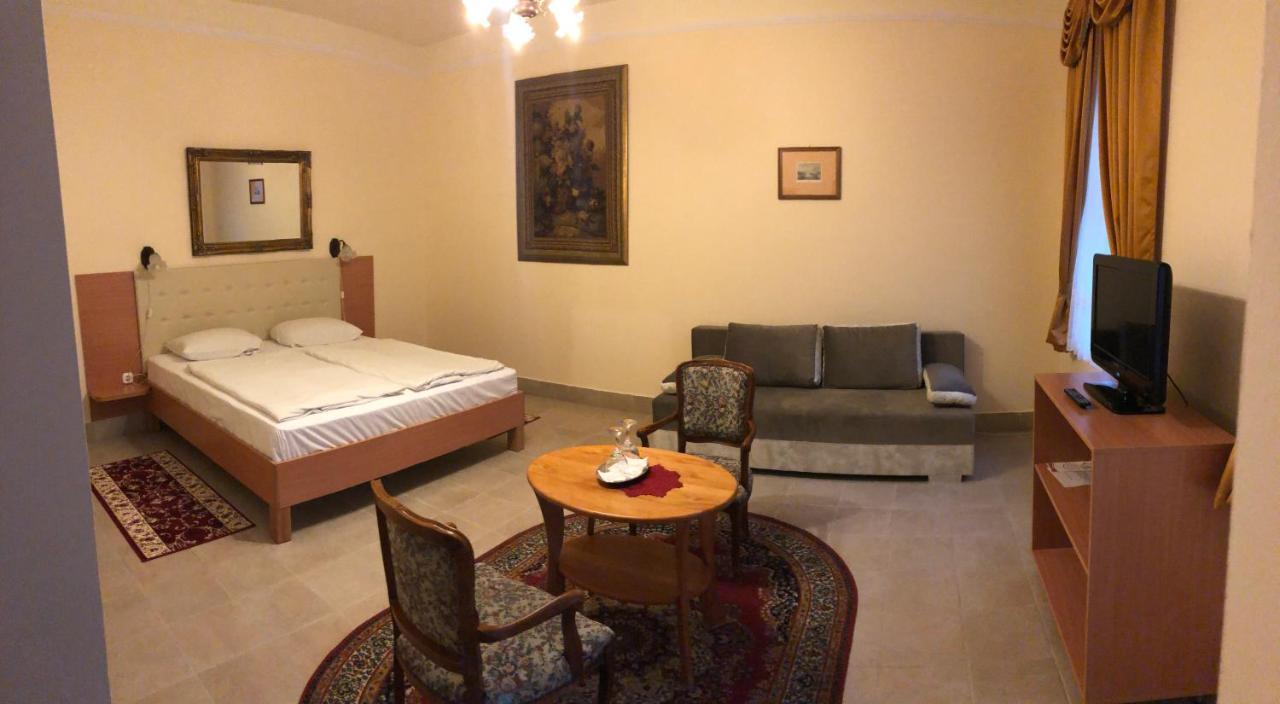 Festetich Kastelyszallo Es Zsuzsanna Hotel Szeleste 외부 사진