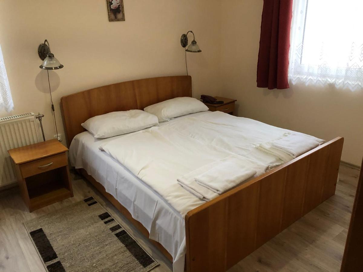 Festetich Kastelyszallo Es Zsuzsanna Hotel Szeleste 외부 사진