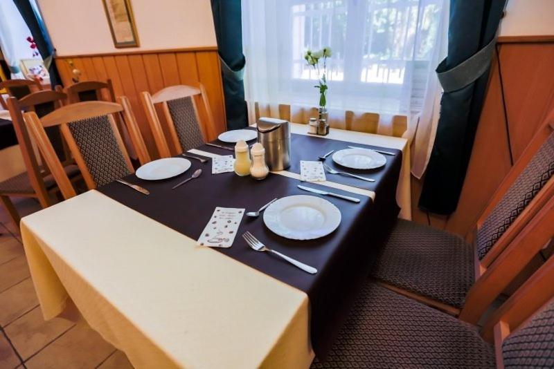 Festetich Kastelyszallo Es Zsuzsanna Hotel Szeleste 외부 사진