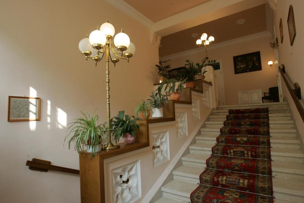 Festetich Kastelyszallo Es Zsuzsanna Hotel Szeleste 외부 사진